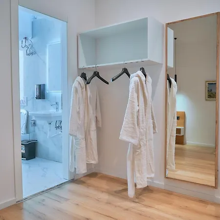 The Nook Boutique Τίρανα