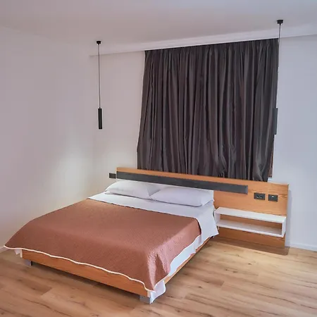 Ξενοδοχείο The Nook Boutique 3*