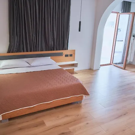 Ξενοδοχείο The Nook Boutique 3*