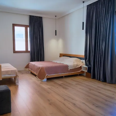 Velor Boutique 3*