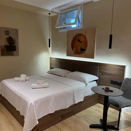 Velor Boutique Τίρανα