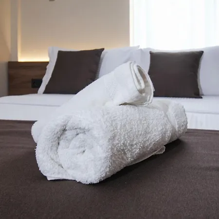 Velor Boutique Τίρανα