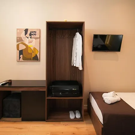 Velor Boutique 3* Τίρανα