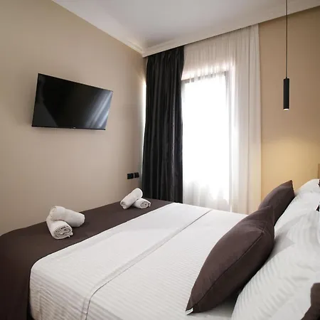 Velor Boutique 3* Τίρανα